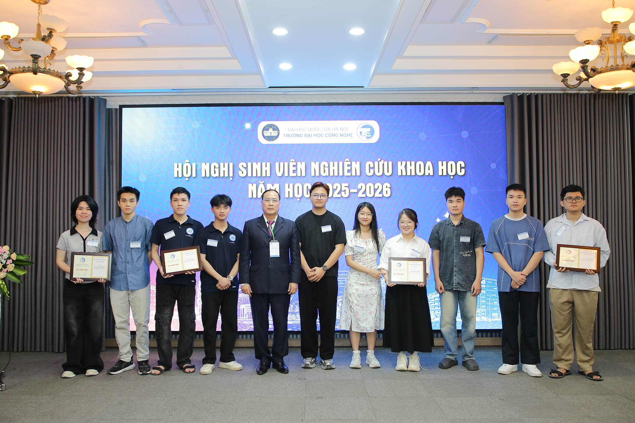 Sinh viên UET ghi dấu ấn với nghiên cứu AI đa phương thức: Từ giải Nhất nghiên cứu khoa học đến công bố tại hội thảo quốc tế CVPR 2026